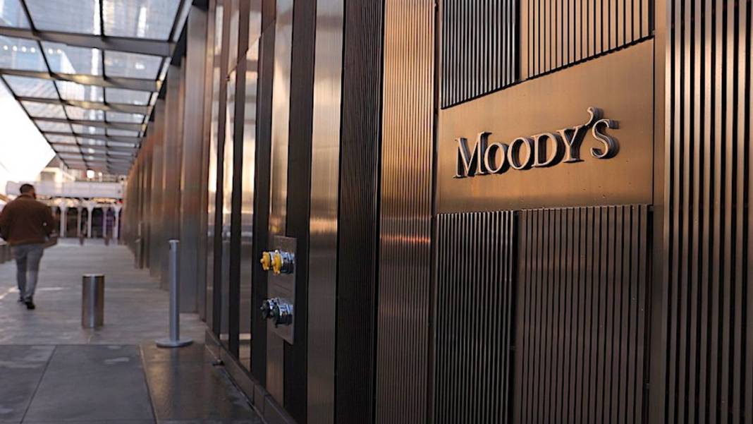 Moody’s Türkiye'nin kredi notunu pozitife çevirdi 6