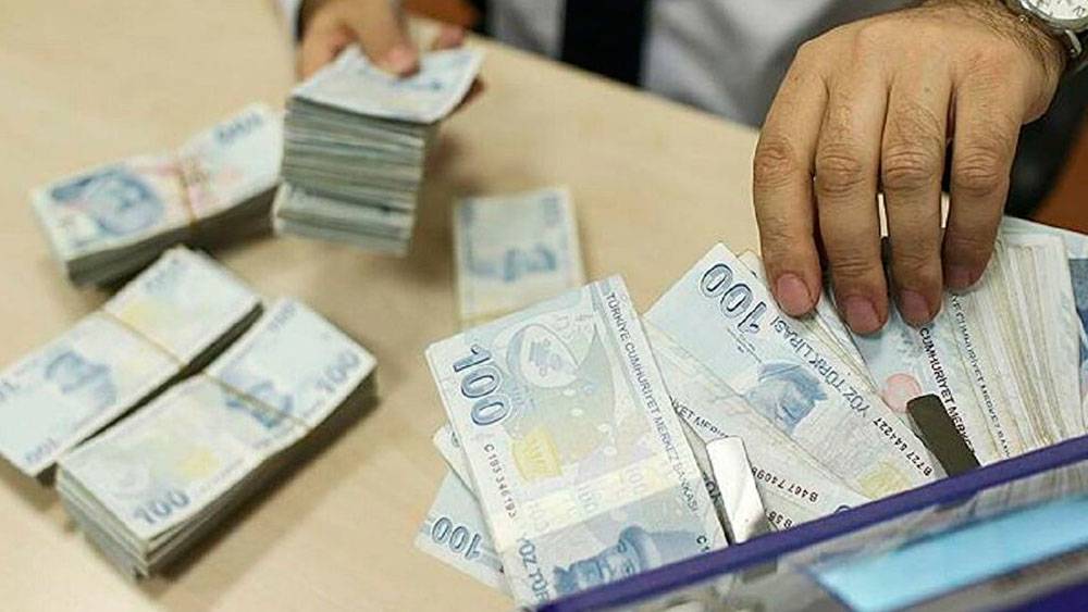 Merkez Bankası'nın faiz kararı sonrası bankaların kredi faizleri uçuşa geçti: 300 bin liranın geri ödemesinde rekor artış 5