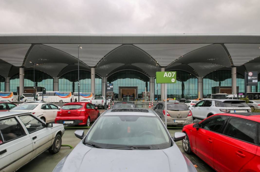 İstanbul Havalimanı'nda otopark ücretlerine rekor zam 8
