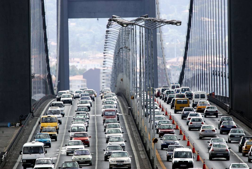 Aracı olan milyonları ilgilendiriyor: Bunu yapmayanın aracı trafikten men edilecek! Trafik sigortasında yeni dönem için son 10 gün 5