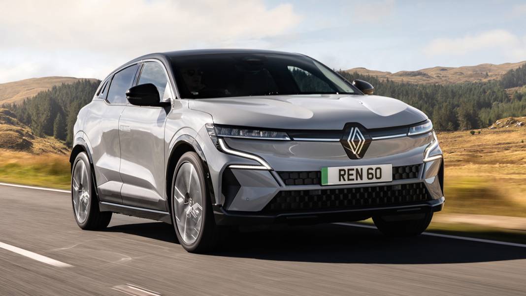 Renault'tan dev kampanya: 400 bin lirası olan sıfır araç sahibi olacak! Fiyatı duyan bayilere koşacak... 13