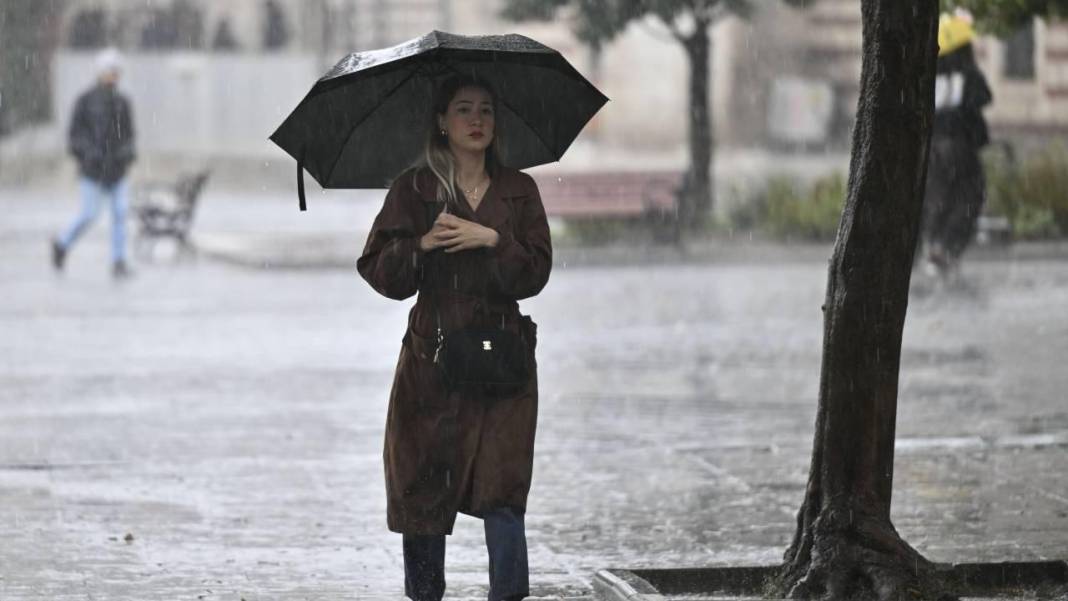 Meteoroloji'den İstanbul dahil 20 ile sarı kodlu uyarı: Sağanak yağış, sis ve pus... 17