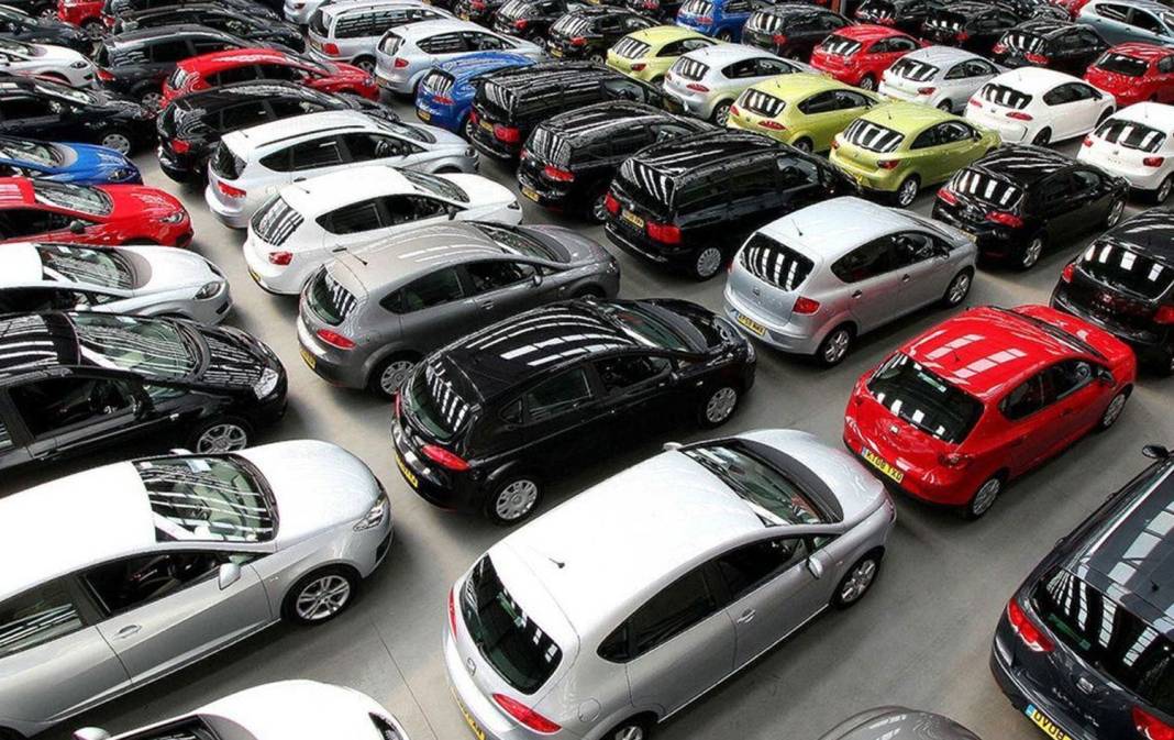 Araba alacaklar dikkat: İkinci el otomobil piyasasında son durum ne? Ortalama 879 bin TL'lik bir araç... 12