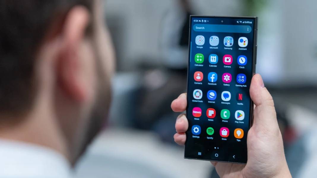 Android 15 güncellemesi alacak telefon modelleri belli oldu! 12