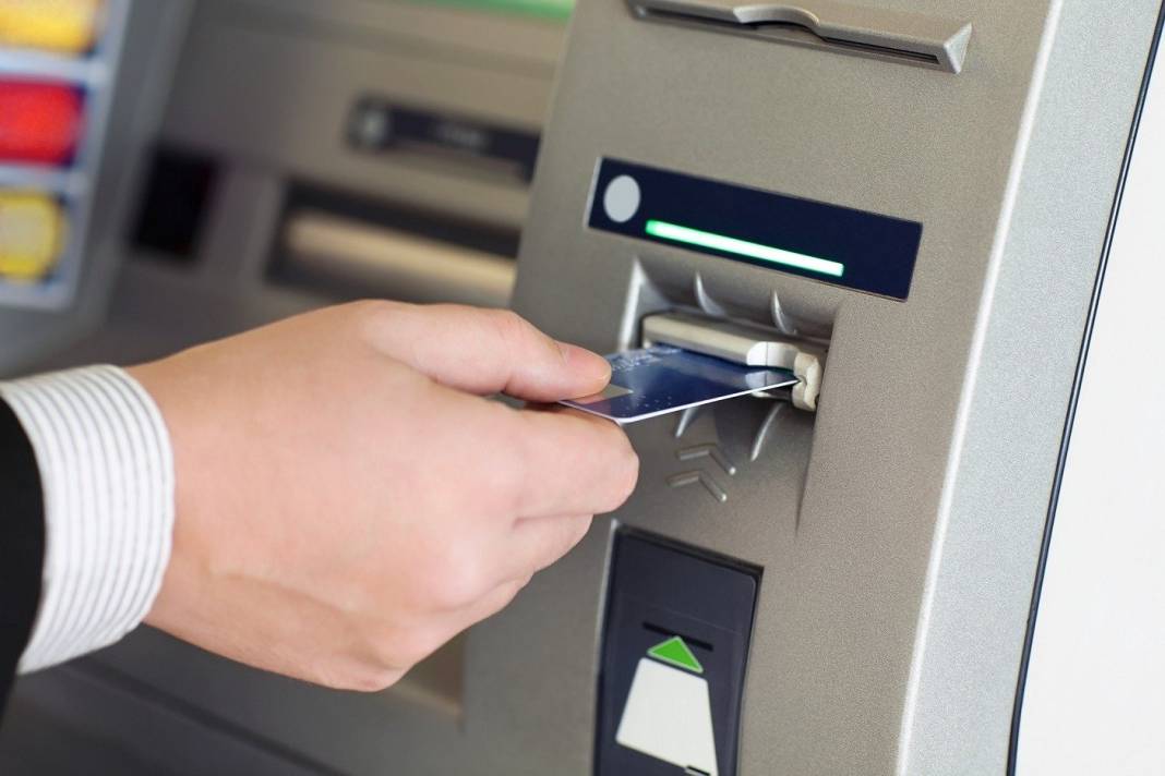 ATM'lerde para çekme işlemlerinde yeni dönem resmen başladı! Bankalarda parası olan milyonları ilgilendiriyor 7