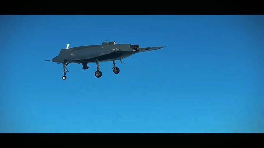 Türkiye'nin insansız hava aracı Anka-3'ün yeni görüntüleri hayran bıraktı 18