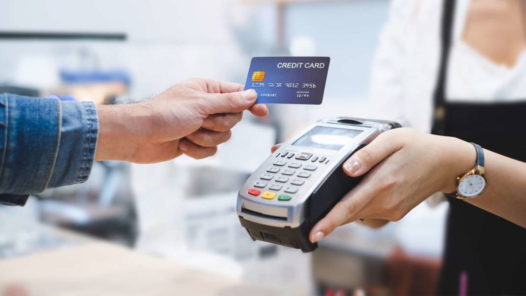 Kredi kartı aidatını ödemek artık tarihe karışıyor: Bu çözüm yolu ile paranızı geri alabilirsiniz 12
