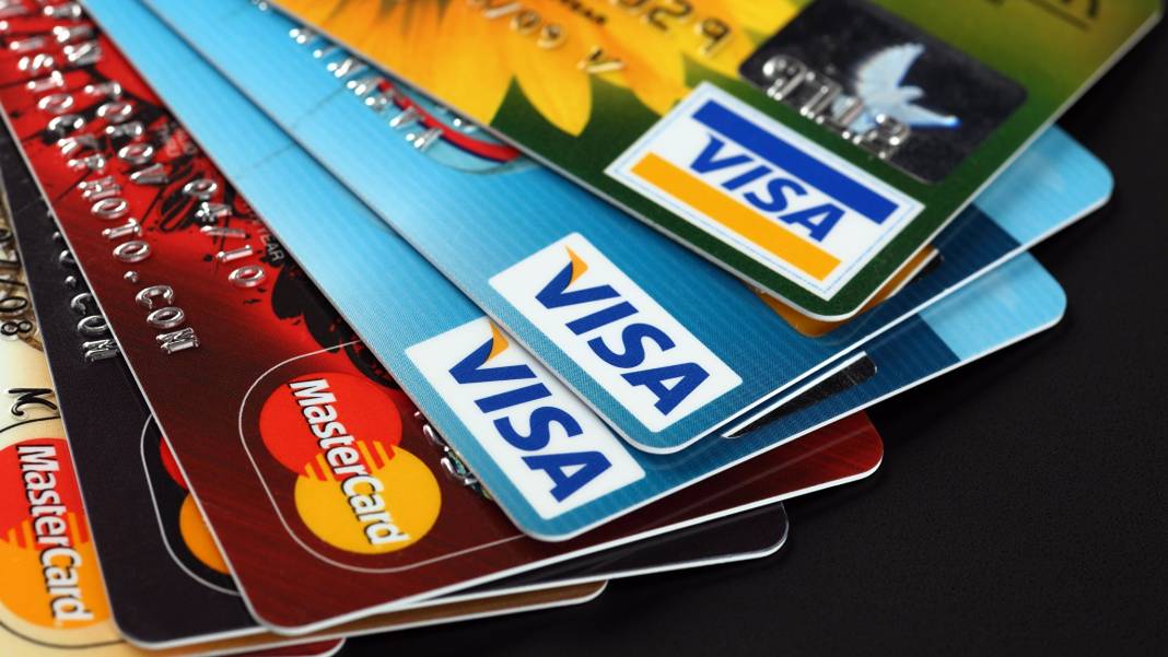 Kredi kartı kullanan herkesi ilgilendiriyor! Yeni dönem başladı: İşte kısıtlama düzenlemesindeki son detaylar 9