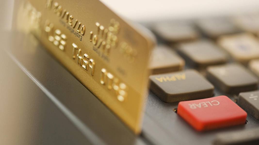 Merkez Bankası'nın kararı sonrası kredi kartı faiz oranları değişti mi? Kart borcu olanlar dikkat 5