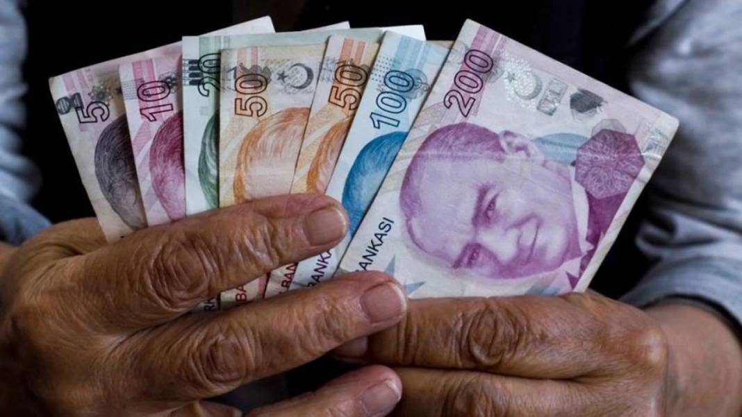 275 bin liranın aylık mevduat getirisi emekli maaşını solladı: Bankaların faiz yarışı alevlendi 1