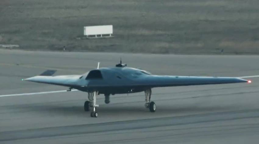 Türkiye'nin insansız hava aracı Anka-3'ün yeni görüntüleri hayran bıraktı 15