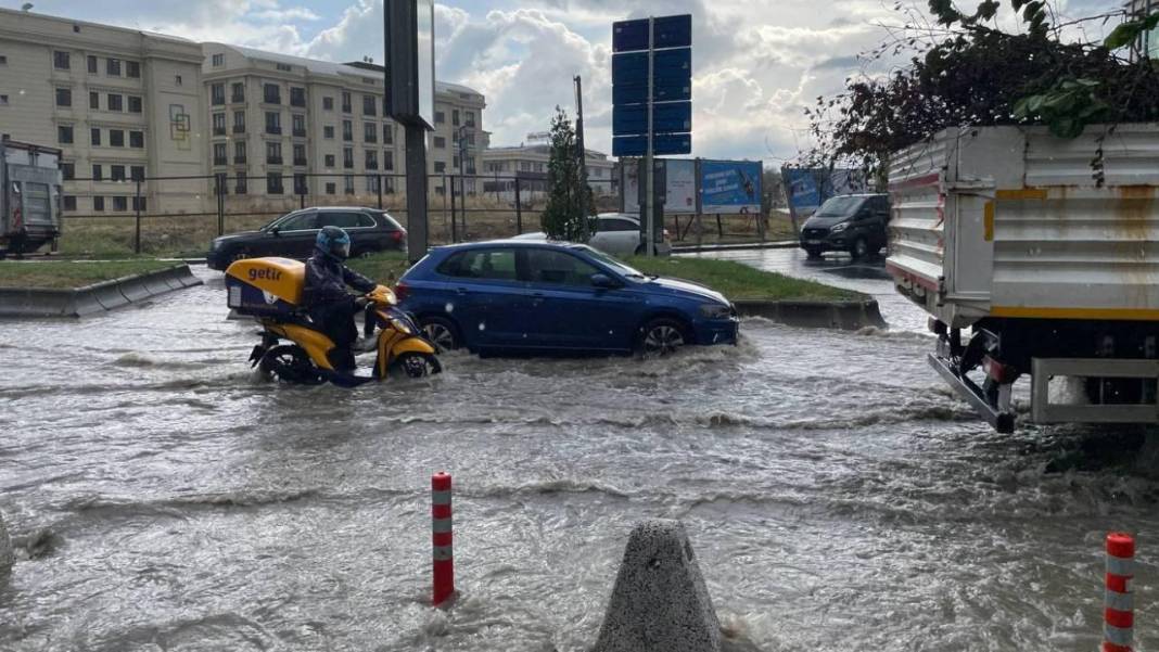 Meteoroloji İstanbul dahil 30 ilde alarm verdi: Türkiye sular altında kalabilir! Sağanak ve kar... 5