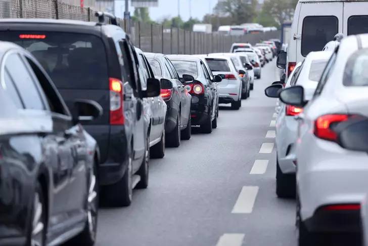 Muayenesiz trafiğe çakanlar yandı: Trafikte araç muayenesi için yeni dönem 8