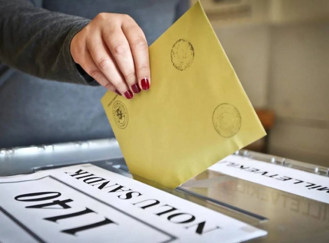 Seçim öncesi yer yerinden oynayacak! AKP’nin oyları eridi, iki partide ciddi artış var 5