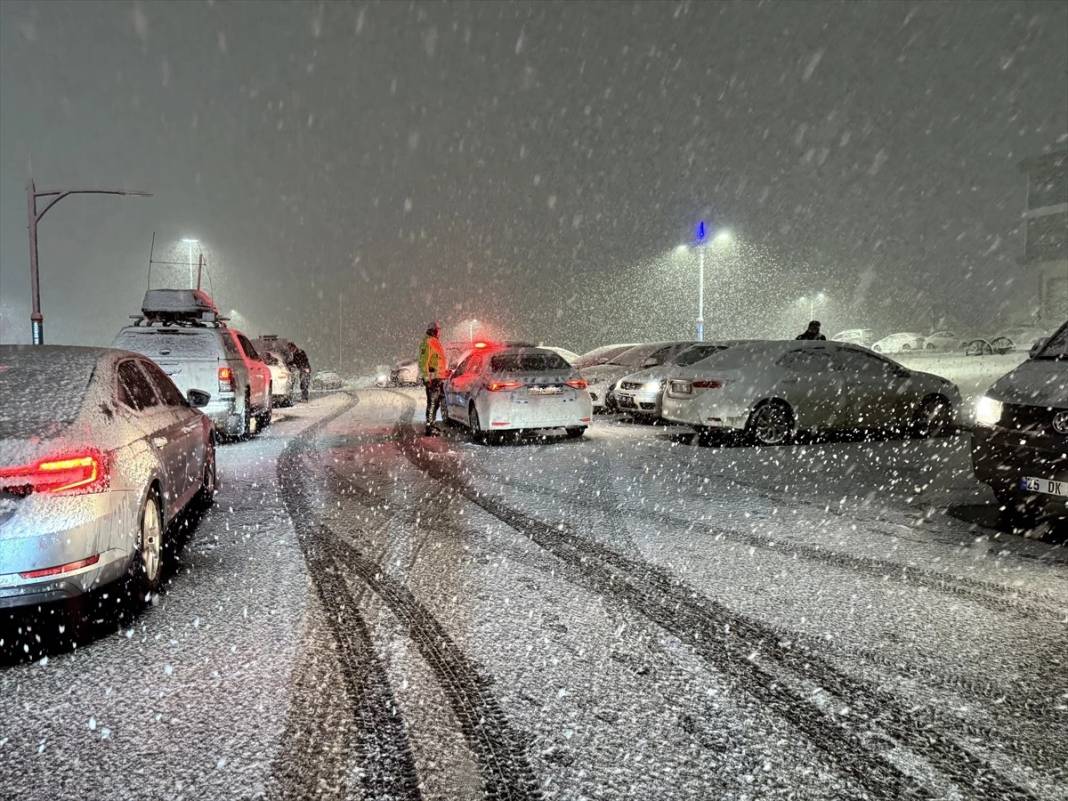Meteoroloji o iller için tehlike çanları çaldı: Türkiye kar altında! 6