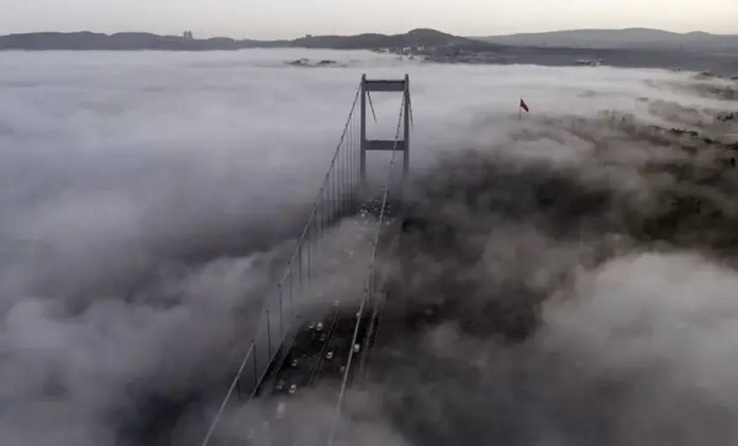 Meteoroloji İstanbul dahil 30 ili tek tek uyardı: Türkiye'yi saran kül bulutu yerini sağanak yağışa bırakıyor... 14