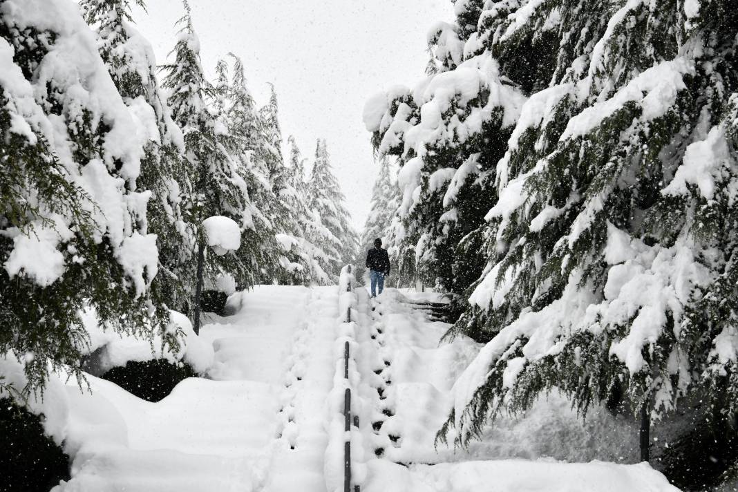 Meteoroloji o iller için tehlike çanları çaldı: Türkiye kar altında! 10