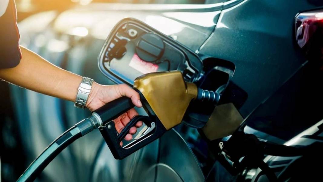Akaryakıtta fiyatlar düşüşe geçti: İşte benzin, motorin ve LPG'de son durum... 6