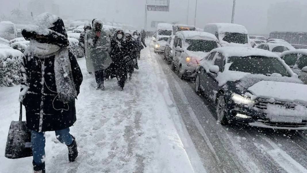 Meteoroloji'den kritik uyarı: Kar, fırtına, sağanak ve sıcaklıklar... Türkiye dört mevsim yaşayacak! 13