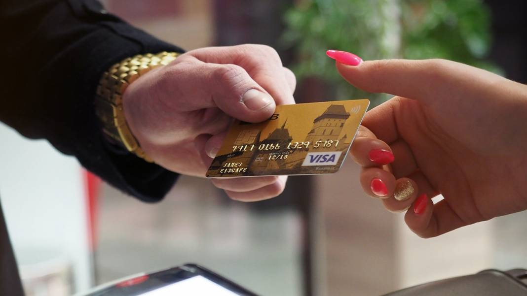 Merkez Bankası'ndan yeni kredi kartı talimatı: 4 kat birden düşecek 1
