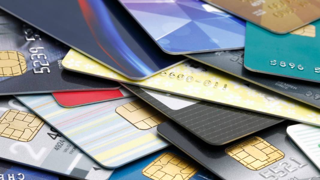 Kredi kartı nakit avans faizlerinde değişiklik: İşte yeni düzenlemenin ayrıntıları... 12