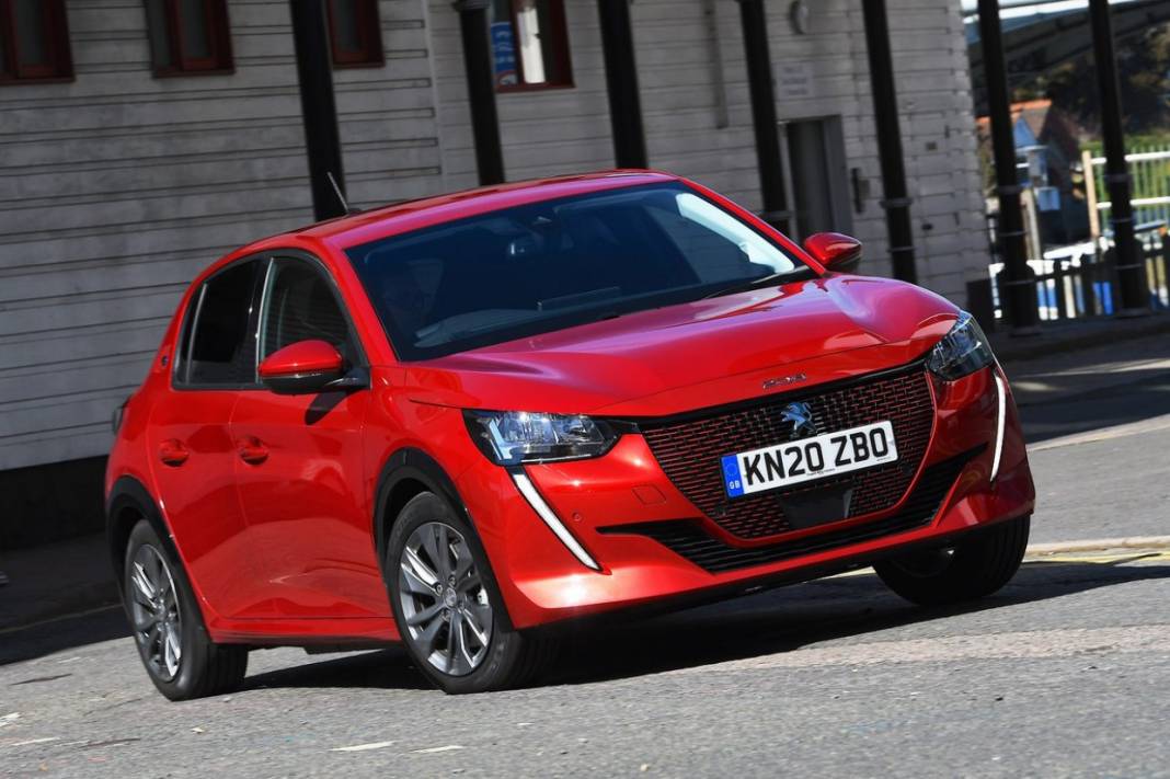 Peugeot iki yeni aracını Türkiye pazarına sürdü: İşte fiyatı ve özellikleri 13