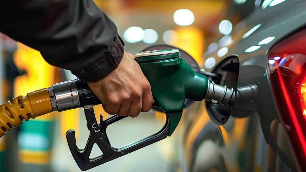 Akaryakıtta fiyatlar düşüşe geçti: İşte benzin, motorin ve LPG'de son durum... 1
