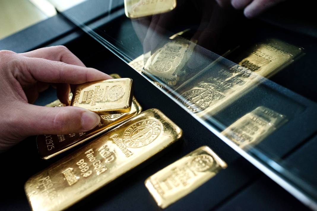 Dolar ve altın yatırımcıları ecel terleri dökecek! Ünlü ekonomist ‘büyük bela geliyor’ diyerek açıkladı 5