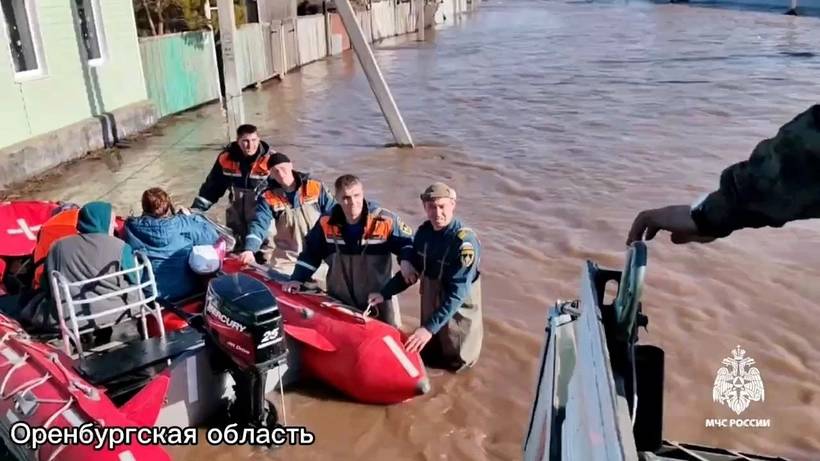 Rusya'da baraj faciası: Sel suları 36 bölgeyi esir aldı 1