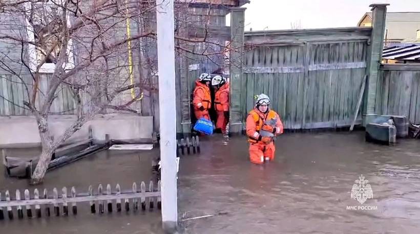 Rusya'da baraj faciası: Sel suları 36 bölgeyi esir aldı 7