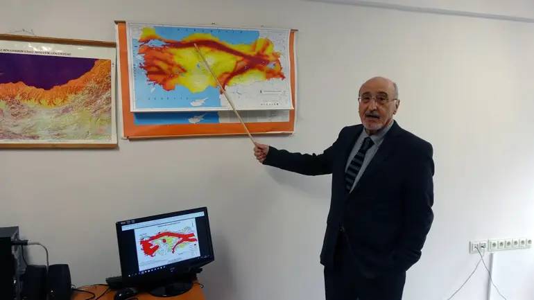 Prof. Dr. Osman Bektaş 62 yıldır bilinmeyeni açıkladı Marmara en fazla kaç büyüklüğünde depreme gebe 4