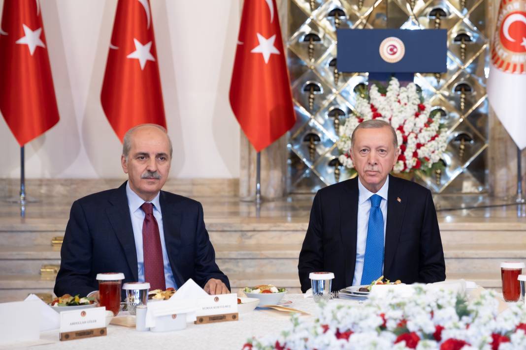 Erdoğan kurmaylarına talimat verdi: AKP 22 il için rapor hazırladı sahaya inecek 1