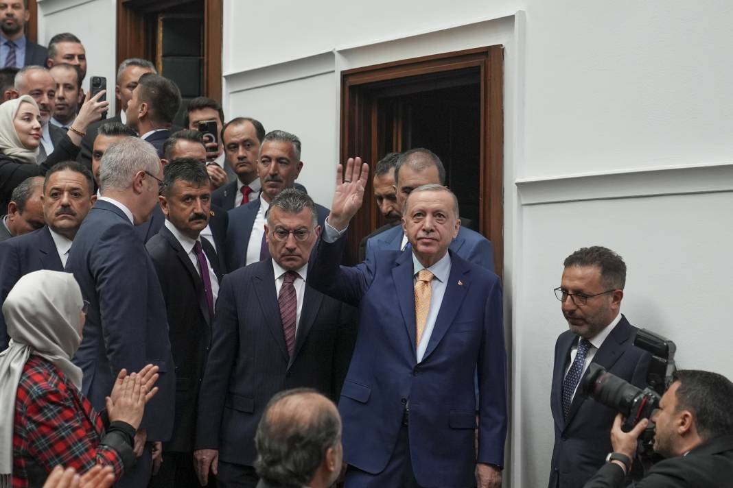 AKP’de değişim başlıyor! Erdoğan listeyi hazırladı görevden alınacak 5 kişi belli oldu 2