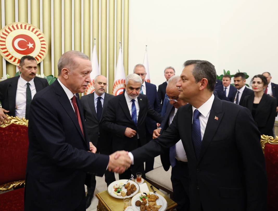 Siyasette gözler iki liderin görüşmesine çevrildi! Özel’in Erdoğan ile konuşacağı 8 kritik madde ortaya çıktı 1