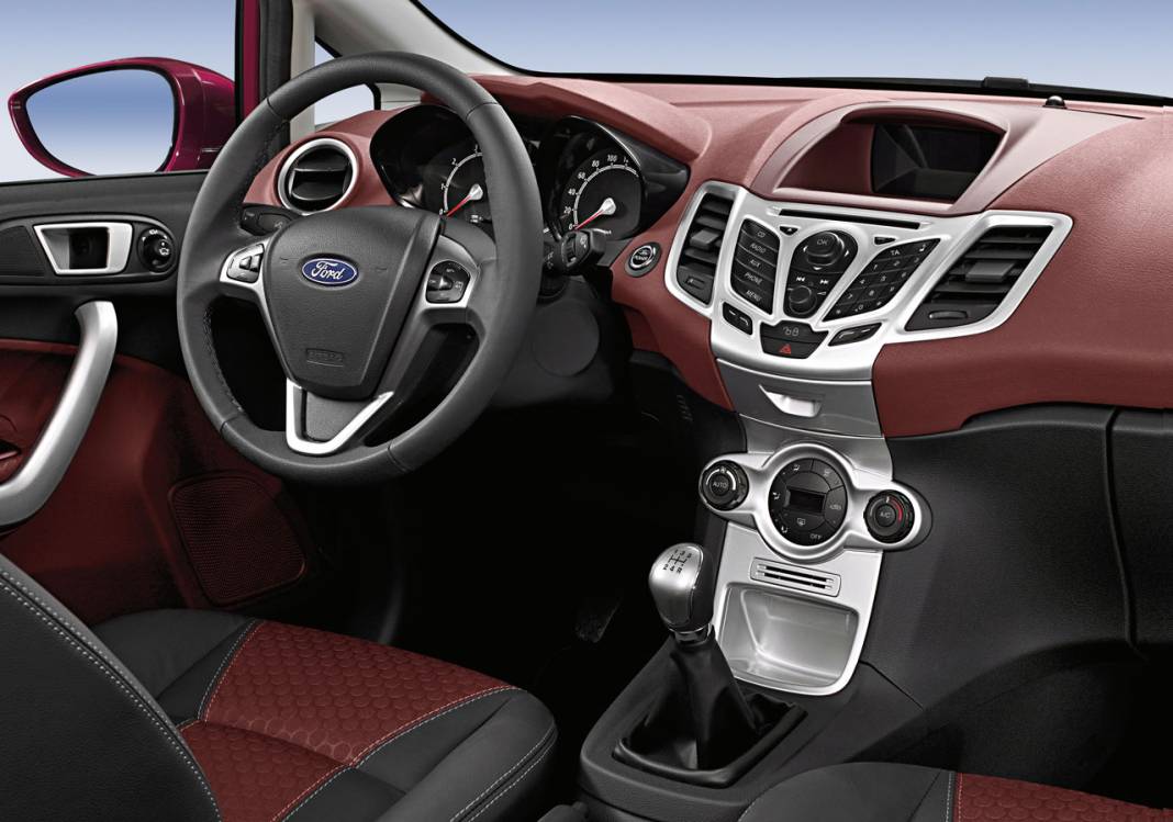 Ford bu modeldeki binlerce aracını geri çağırıyor: Dikkat hayati tehlikesi var! 8