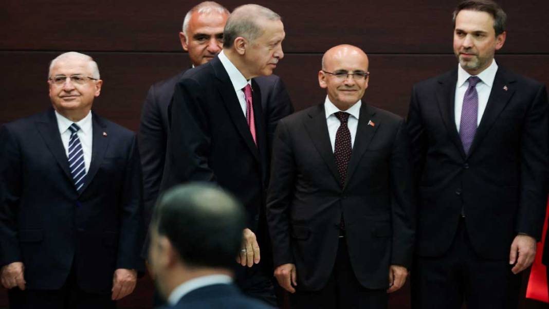 Fuat Uğur içeriden bilgi alıyorum dedi: Erdoğan ile Şimşek arasında yaşanan krizi açıkladı 1