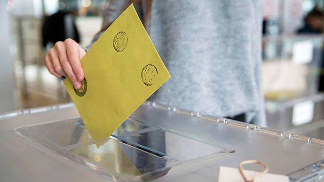 Yerel seçimler sonrası  ilk genel seçim anket sonuçları ortaya çıktı: Hangi partinin oy oranı eridi 7