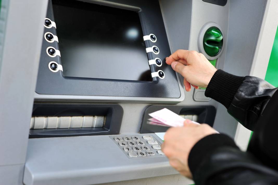 ATM'lerde para çekme ve yatırma işlemi yapanlar dikkat: Sınır sil baştan değişti 9