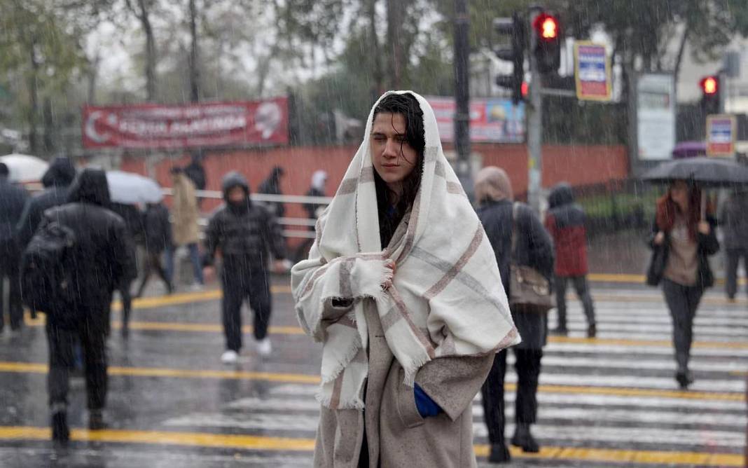 Meteoroloji alarm verdi: Sağanak Türkiye'yi esir alacak 13