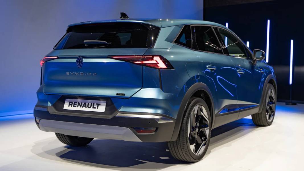 Renault'tan yakıt cimrisi Symbioz: Adeta baştan yaratıldı! 10