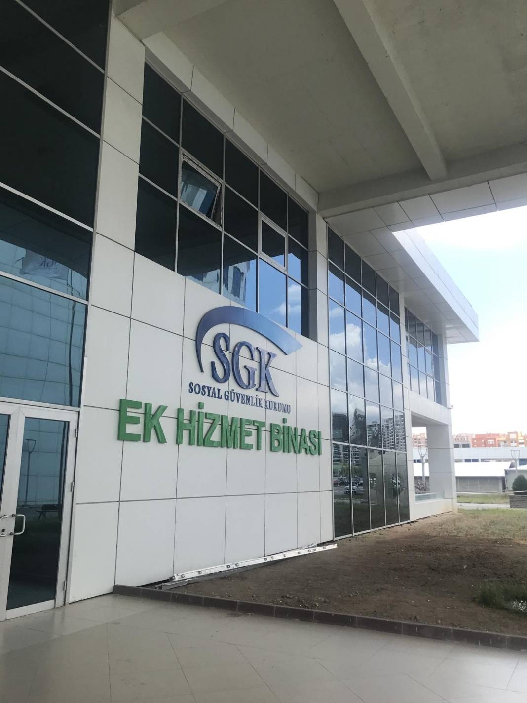 SGK düğmeye bastı: Geçmişe dönük ödemelerin hepsi geri alınacak 2