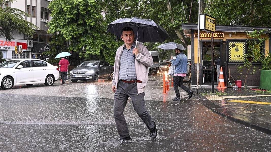 Meteoroloji'den sağanak uyarısı: Adeta bardaktan boşalırcasına yağacak! 14