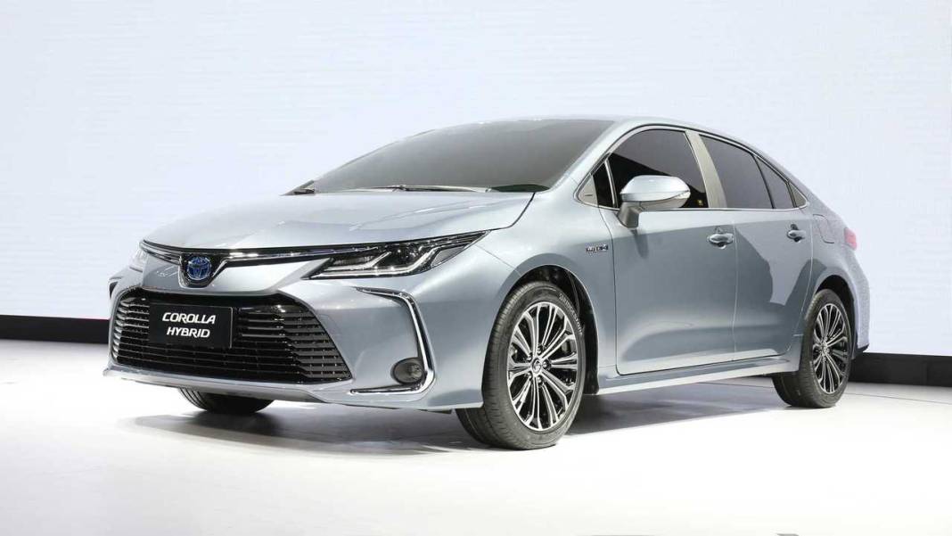 Toyota'nın o modeli ilk kez 700 bin liraya satılacak: ÖTV'siz şartsız, kefilsiz! 10