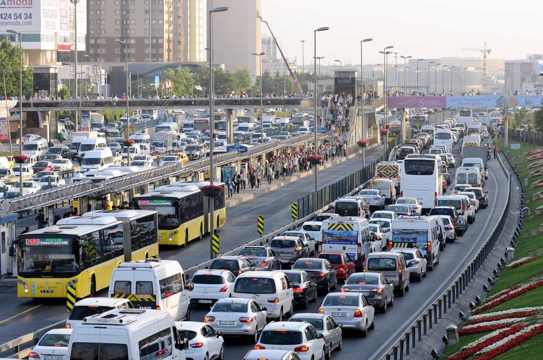 On binlerce lira cezası var: Arabasında bulundurmayan yandı 2