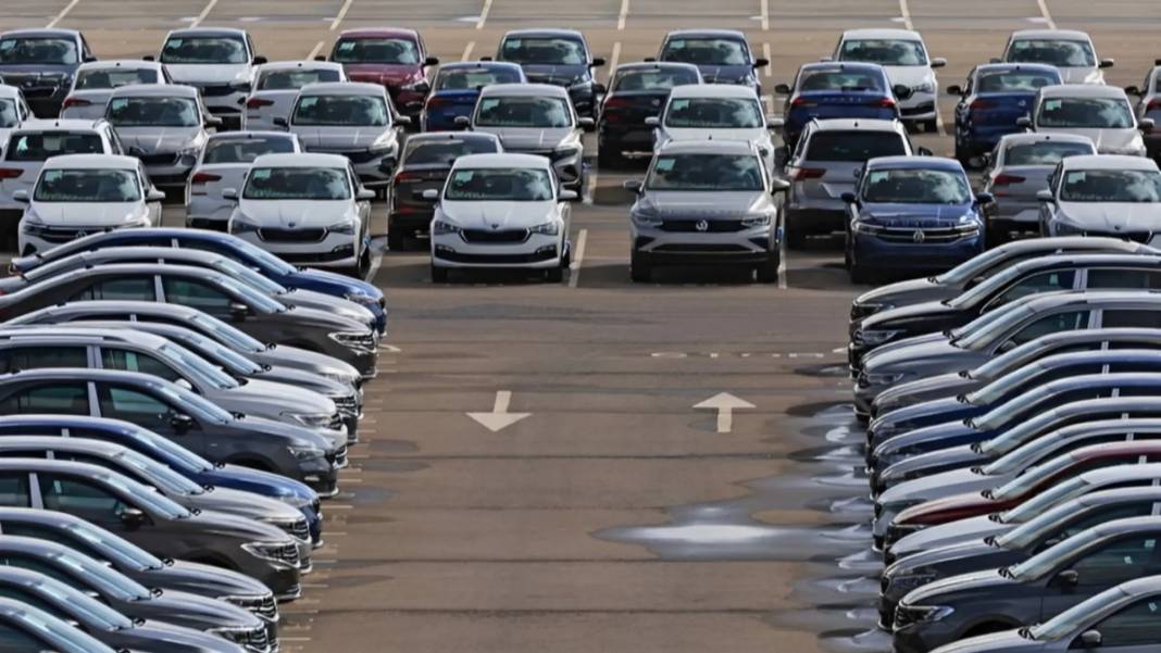 İkinci el otomobil fiyatları tepetaklak oldu: Araç piyasası stop etti 1