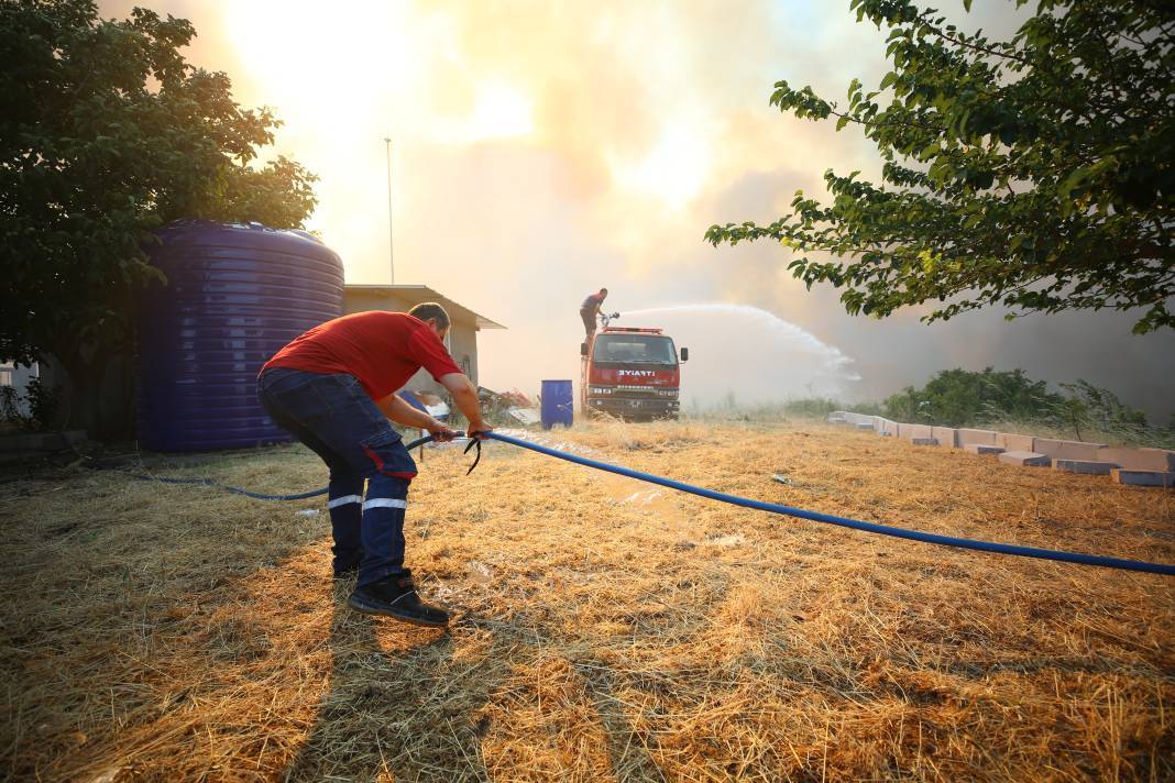 Çanakkale’de orman yangını çıktı. İki köy boşaltıldı 5