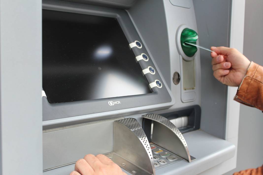 ATM'lerde yeni dönem: Para çekerken ve yatırırken dikkat 8