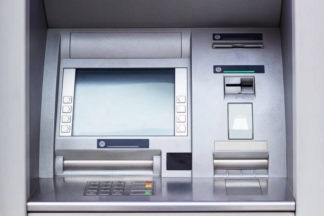 ATM'lerde yeni dönem: Para çekerken ve yatırırken dikkat 1