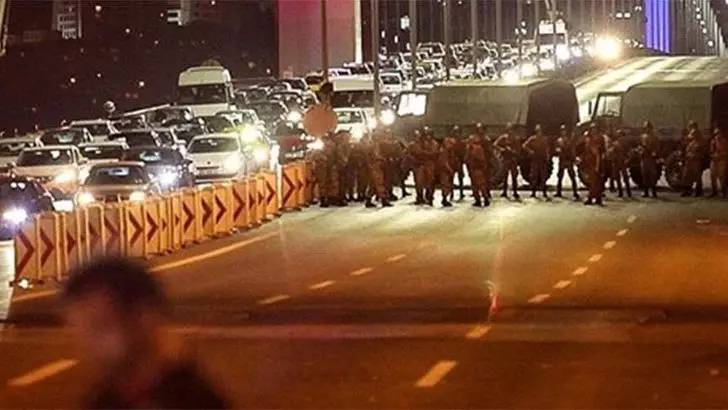 15 Temmuz’un üzerinden 8 yıl geçti.  İşte darbe gecesi saat saat yaşananlar 13