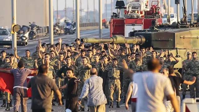 15 Temmuz’un üzerinden 8 yıl geçti.  İşte darbe gecesi saat saat yaşananlar 7